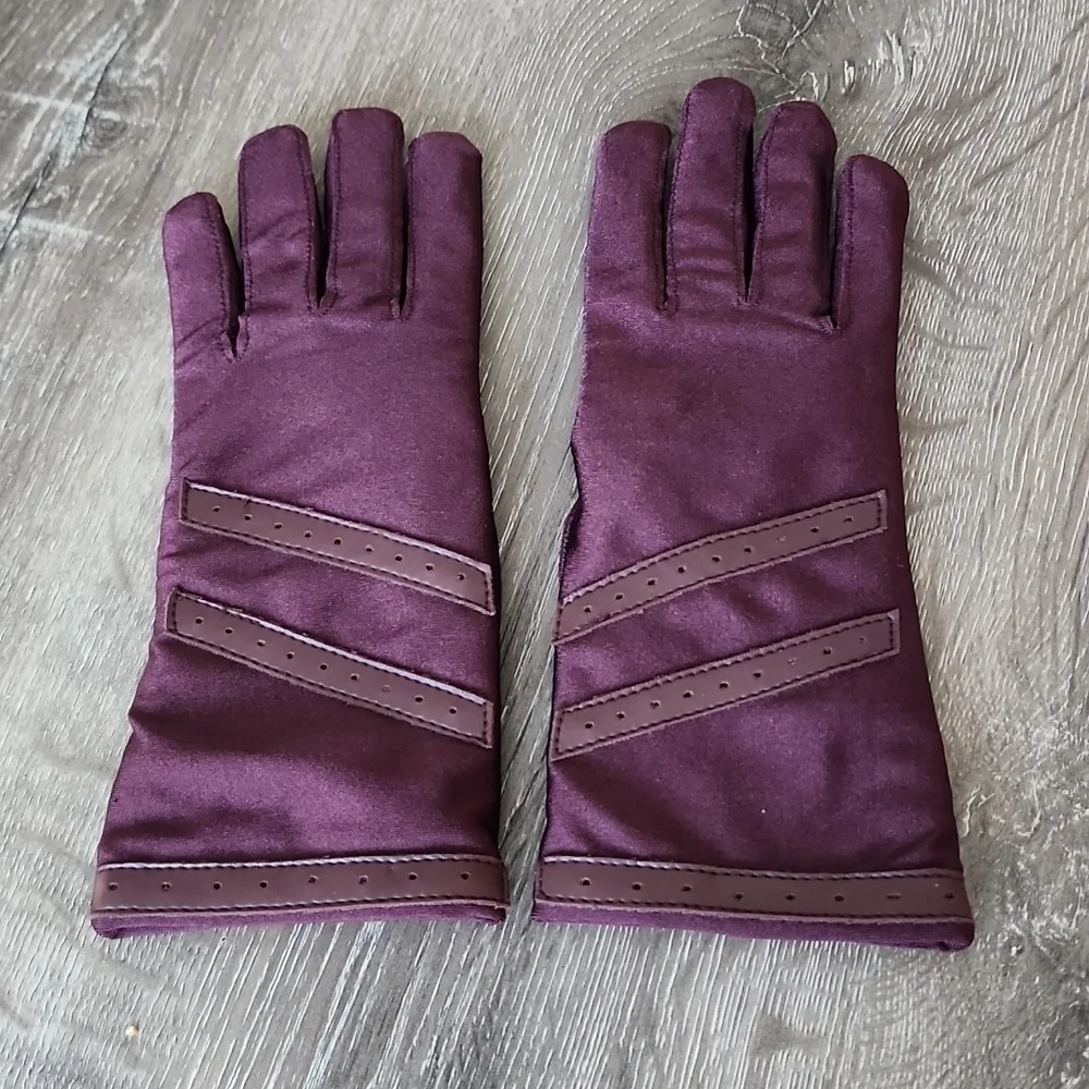 NEW! Vintage CB Courtney Blake Warm Lined Spandex Driving Gloves Burgundy Port